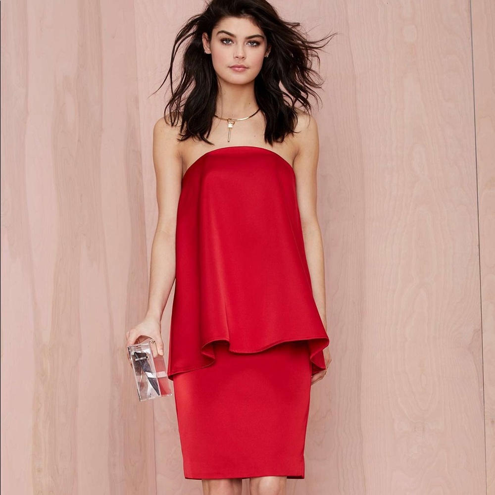 NWOT Cameo Red Ascent Layered Strapless Dress